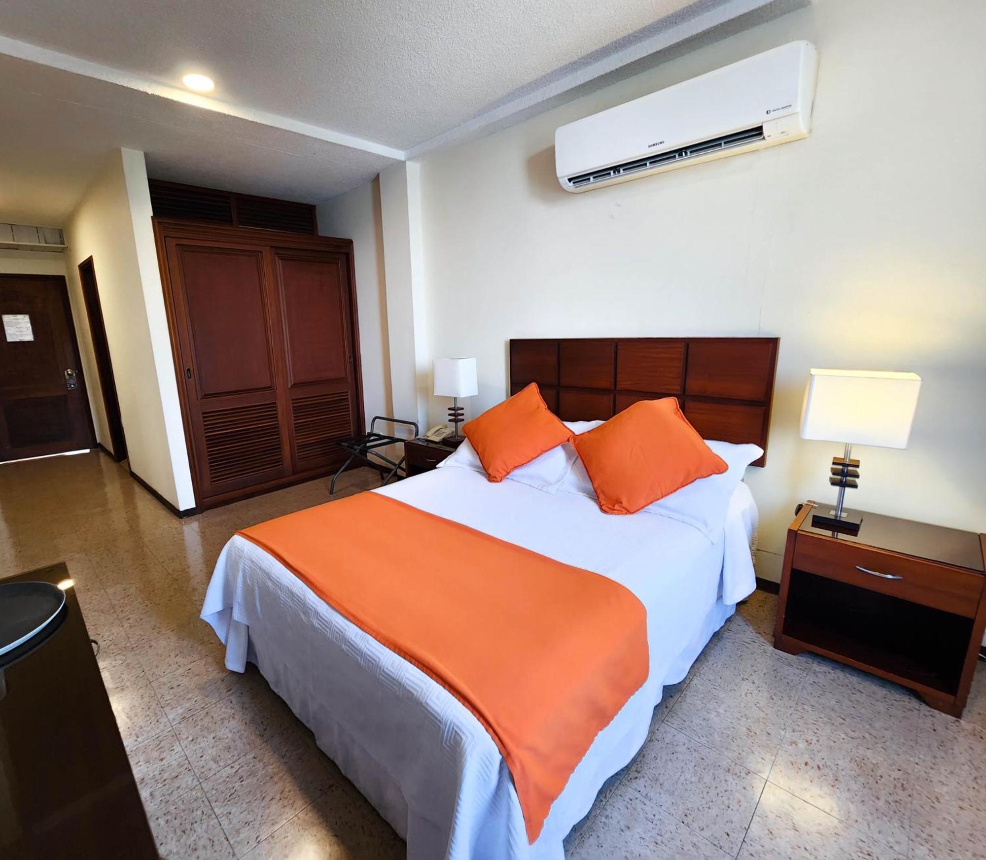 Hotel Anaconda Leticia Dış mekan fotoğraf